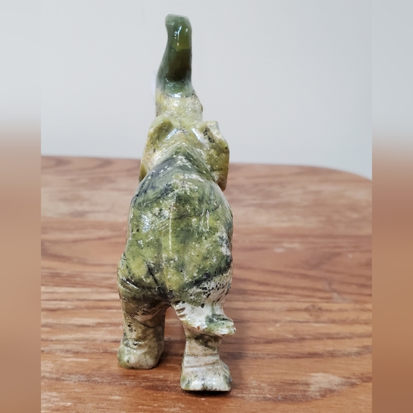 Serpentine Crystal Elephant - Picture 7 of 12